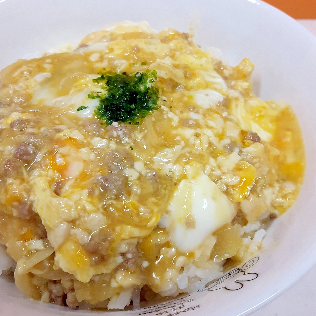 子供が喜ぶ カンタン豚ひき肉と玉ねぎの卵丼 レシピ 作り方 By Acchan66 楽天レシピ